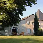 Le Peyret Apartament *