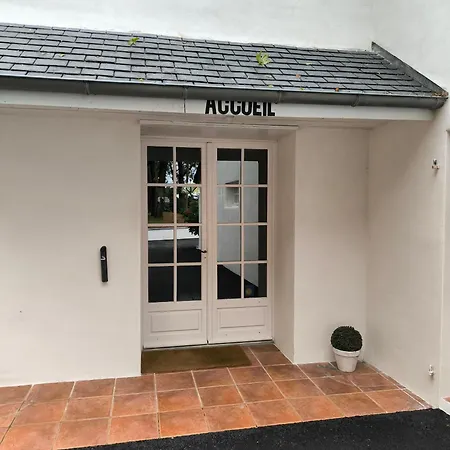 Le Peyret Апартаменты Serres-Castet