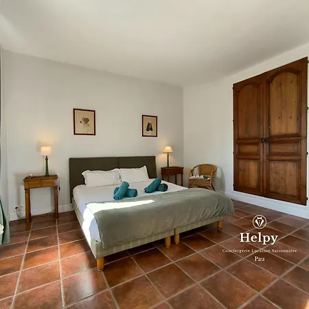 Le Peyret Апартаменты Serres-Castet