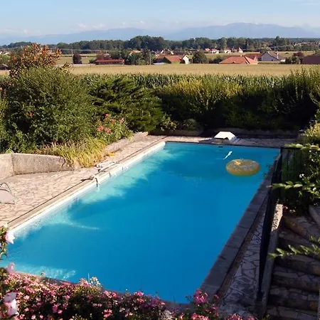 Le Peyret Апартаменты Serres-Castet